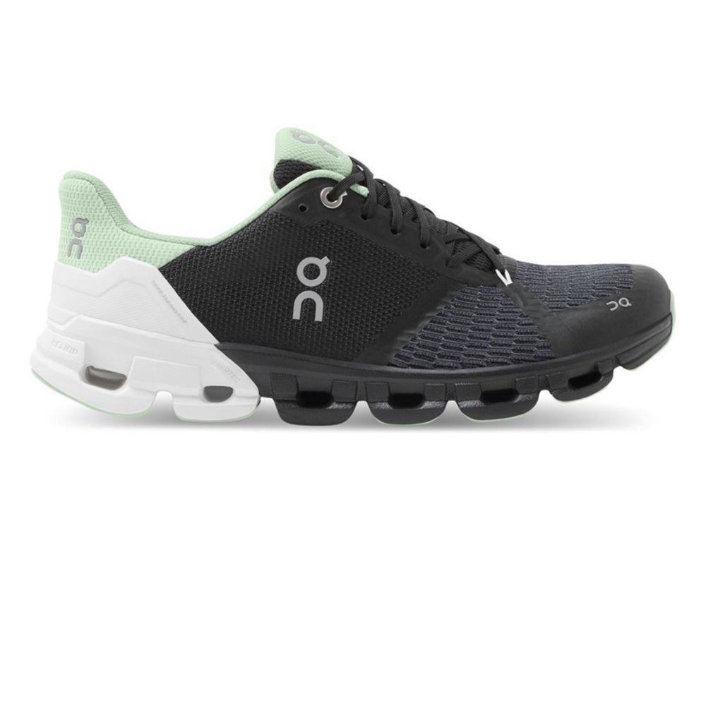 On Cloud size 9 On Cloudflyer Running Shoes size 9